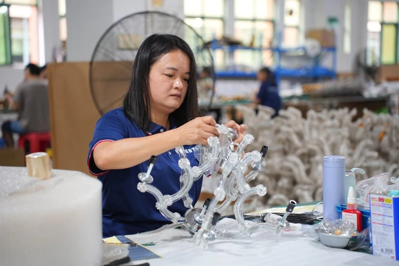 Assembling work shop-1.JPG